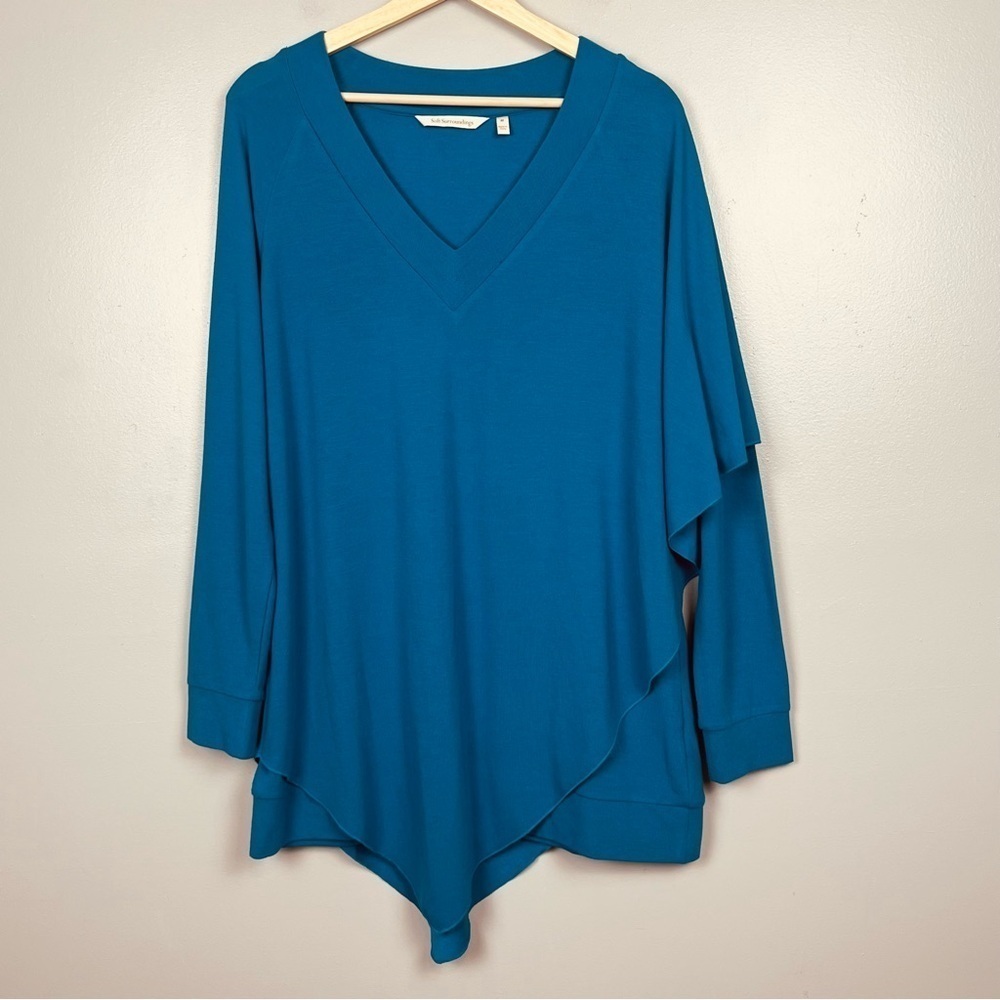 Soft Surroundings teal Madeline asymmetric v-neck Tunic top, size medium.